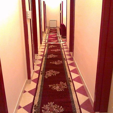 Hostel M Belgrado Esterno foto