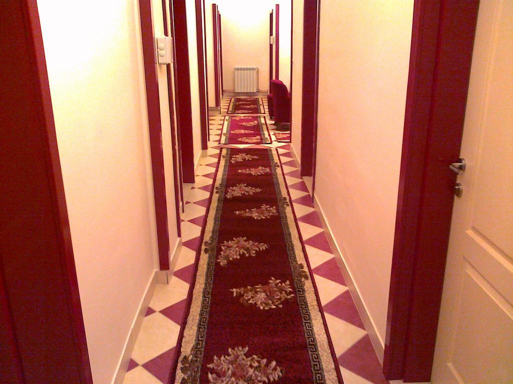 Hostel M Belgrado Esterno foto