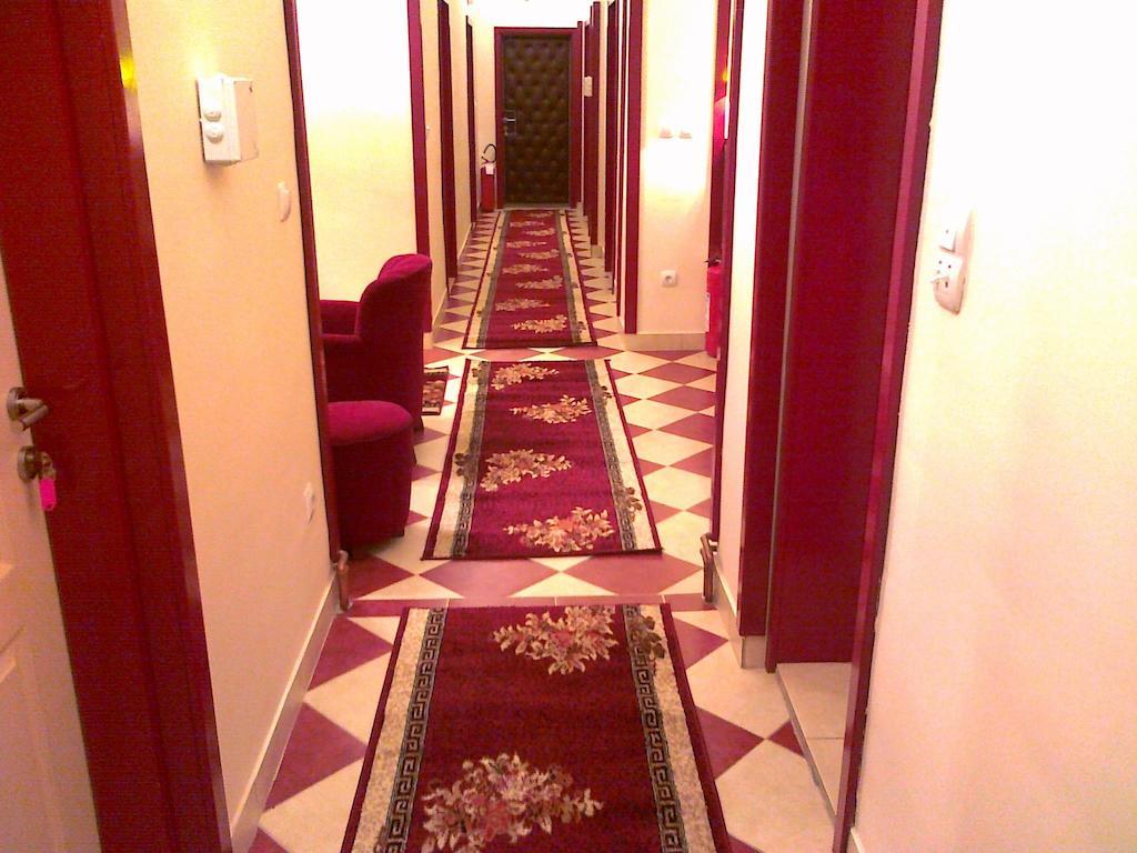 Hostel M Belgrado Esterno foto